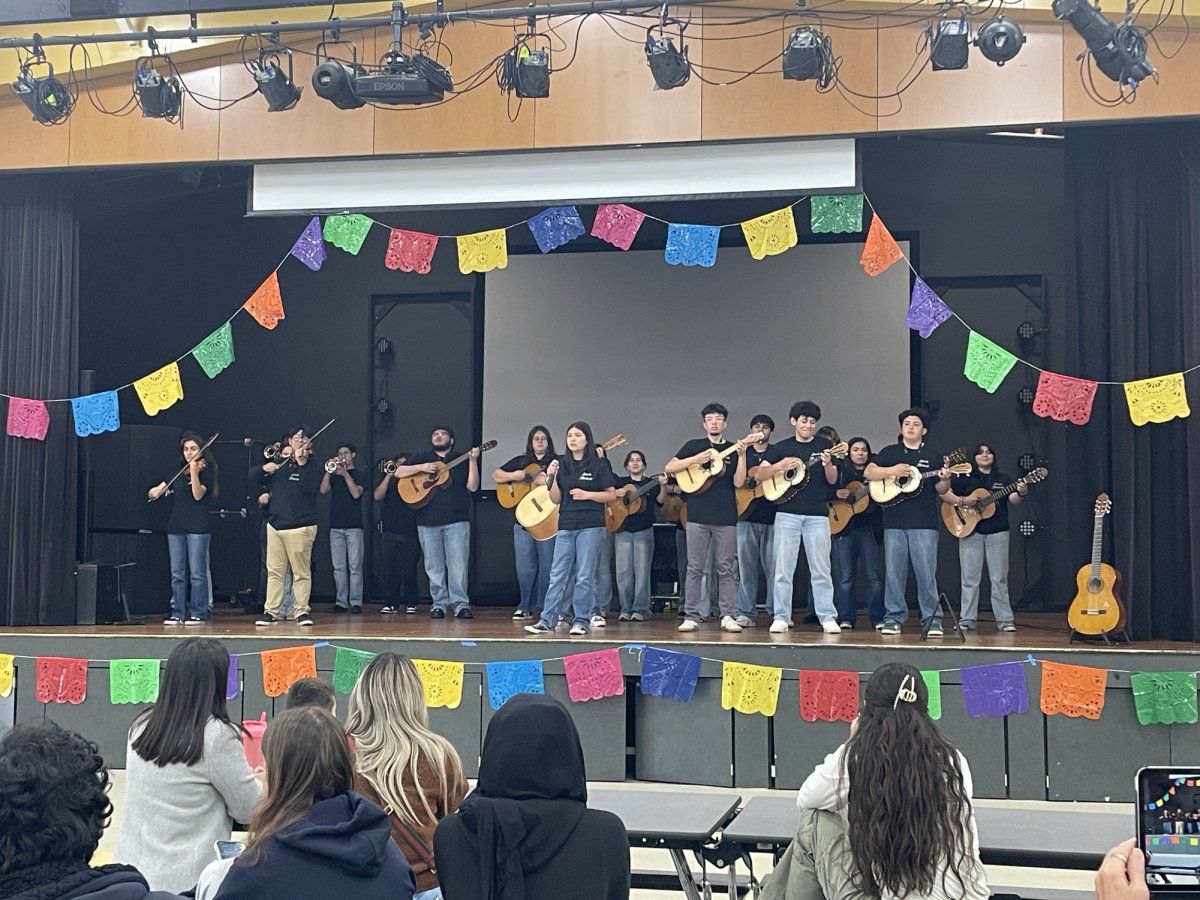 Performance by Lincoln High School Mariachi